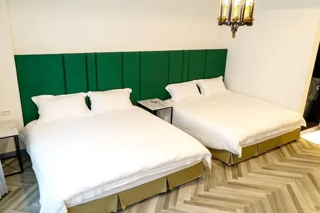 Deluxe Dört Kişilik Oda (2A)