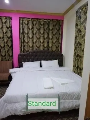 Standard Tek Büyük veya İki Ayrı Yataklı Oda