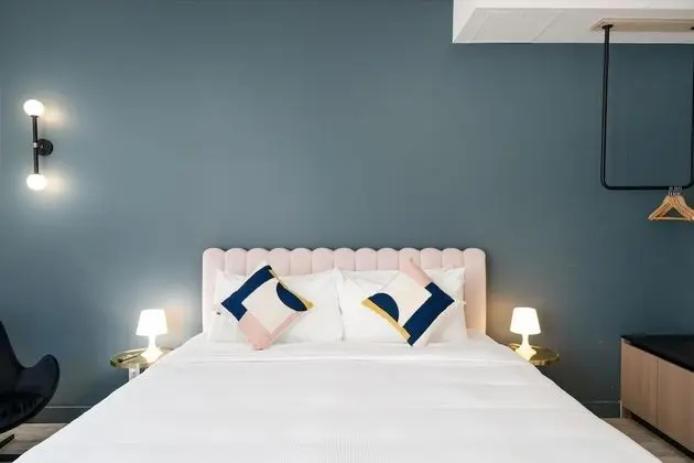 Deluxe Tek Büyük Yataklı Oda