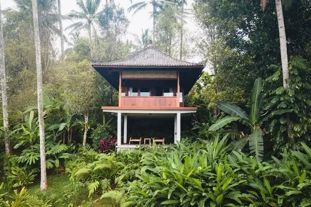 Villa (Kelapa)