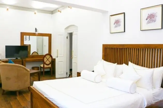 Deluxe Tek Büyük Yataklı Oda