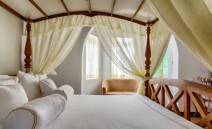 Premium Tek Büyük Yataklı Oda