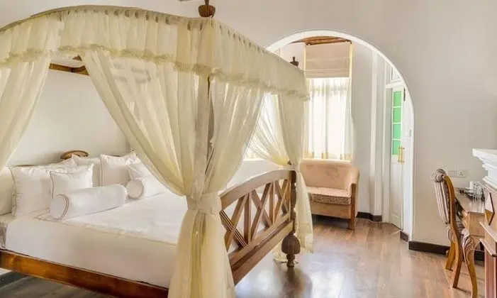 Premium Tek Büyük Yataklı Oda