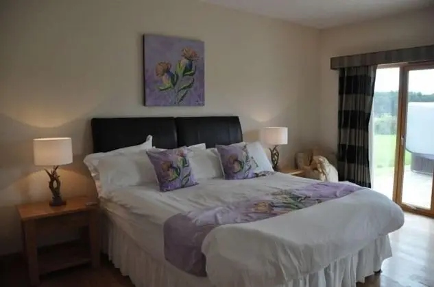 Luxury Villa (Bennachie Lodge)