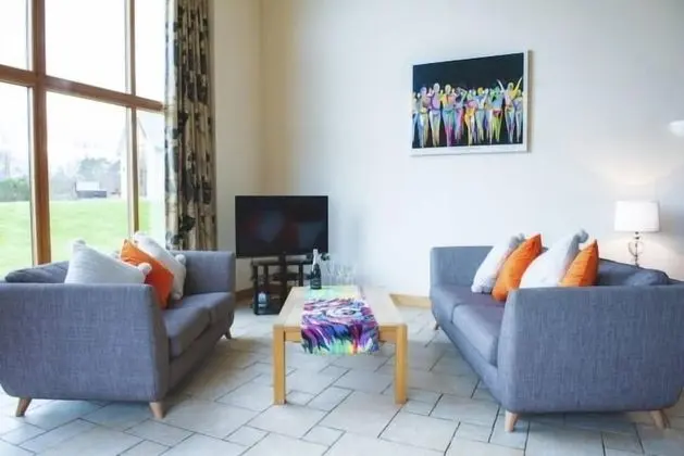 Luxury Villa (Bennachie Lodge)