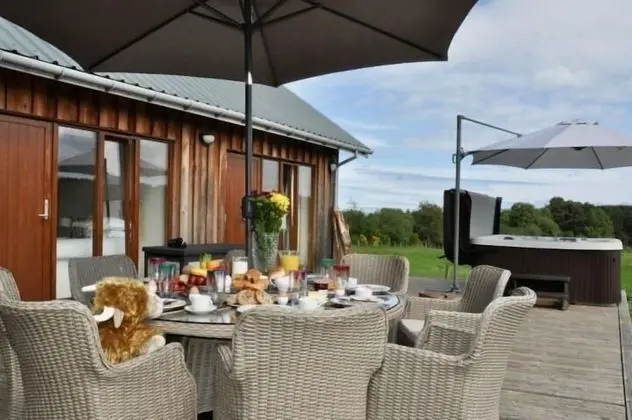 Luxury Villa (Bennachie Lodge)