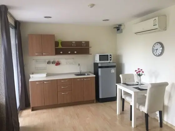 One Bedroom Apartment