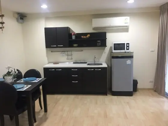 One Bedroom Apartment