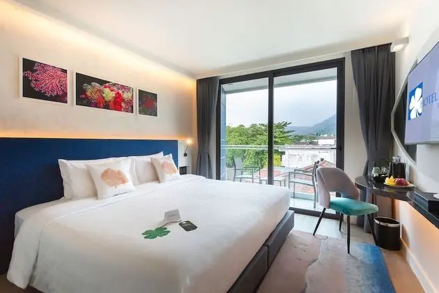 Premier Balcony room