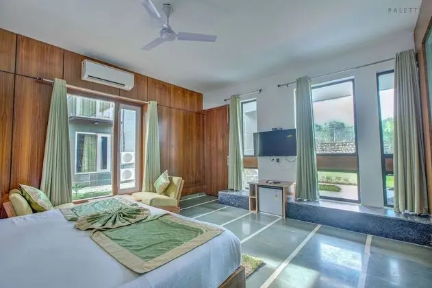 Deluxe Tek Büyük Yataklı Oda