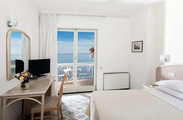 1 Çift ​​kişilik Yatak Sea View