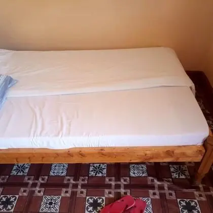 Büyük Yataklı Tek Kişilik Oda