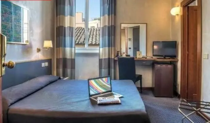 Standard Tek Büyük veya İki Ayrı Yataklı Oda