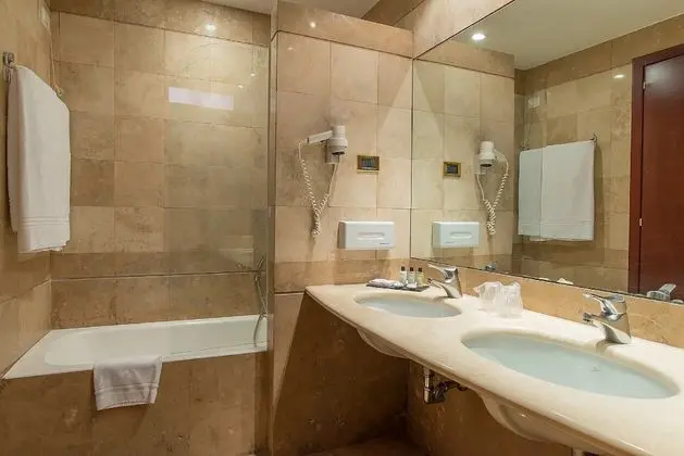 Standard Tek Büyük veya İki Ayrı Yataklı Oda