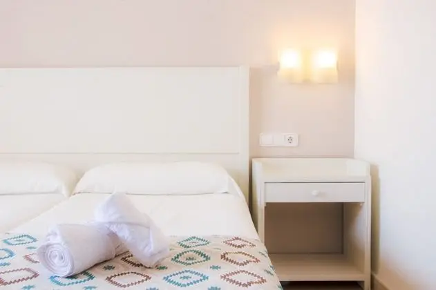 Standard Tek Büyük Yataklı Oda (1 Adult + 1 Child)