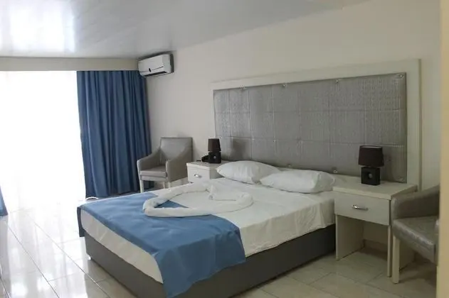 Standard Tek Büyük veya İki Ayrı Yataklı Oda