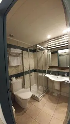 Aile Odası, Bahçe Manzaralı