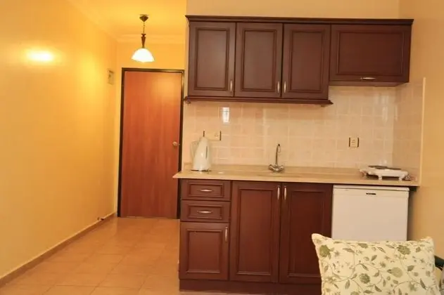 Apartment, Kara veya Havuz Manzaralı