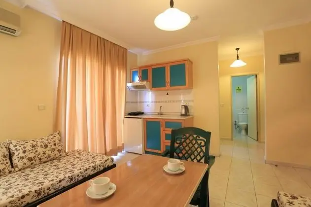 Apartment, Kara veya Havuz Manzaralı