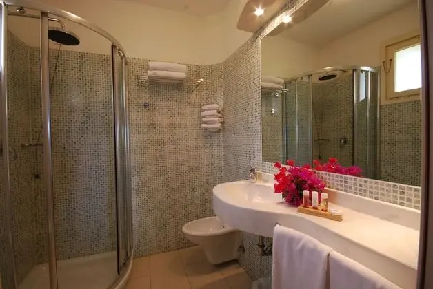 Büyük Yataklı Tek Kişilik Oda