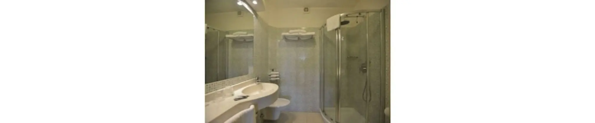 Büyük Yataklı Tek Kişilik Oda