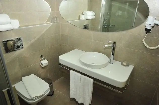Standard Tek Büyük veya İki Ayrı Yataklı Oda