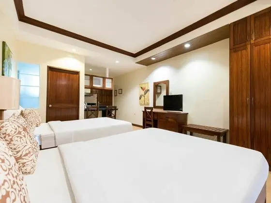 Lakeshore Family Room