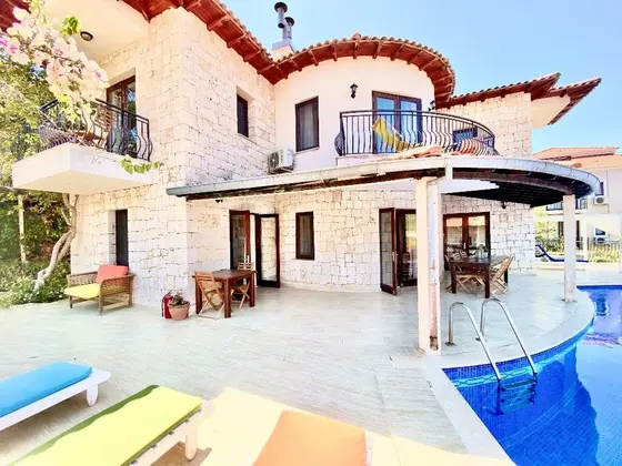 Ozel Havuzlu Villa Villa