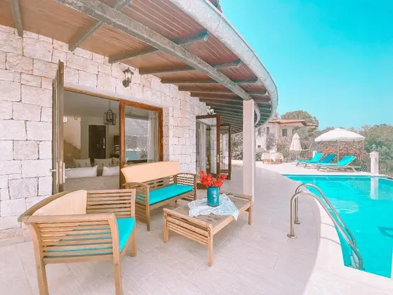 Ozel Havuzlu Villa Villa