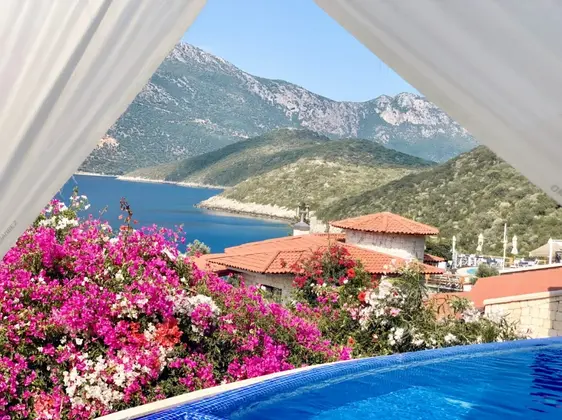 Ozel Havuzlu Villa Villa