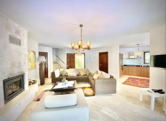 Ozel Havuzlu Villa Villa