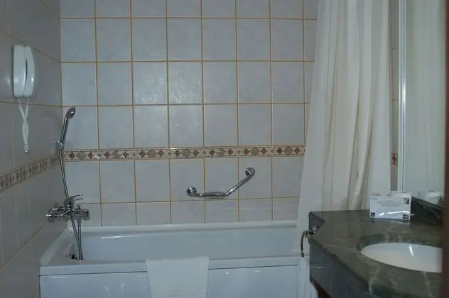 Standard Tek Büyük veya İki Ayrı Yataklı Oda