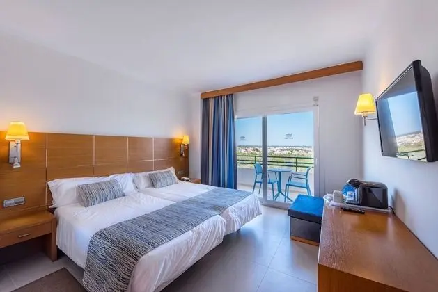 Premium Büyük Yataklı Tek Kişilik Oda, Kısmi Deniz Manzaralı (1 Adult)