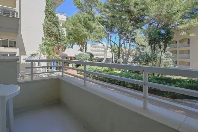 Family Oda, Balkon