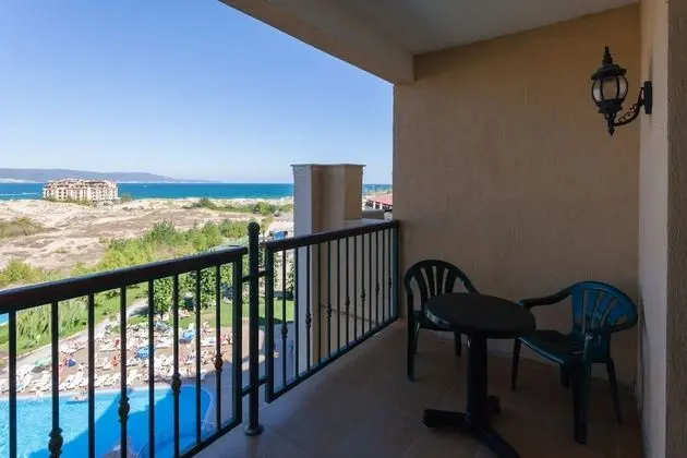 Junior Suite, Partial Sea View (3 adults + 1 child)