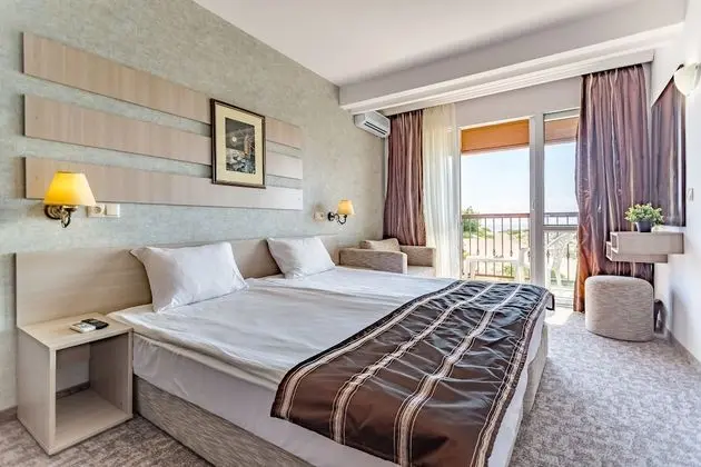 Standard Double or Twin room (3 adults)