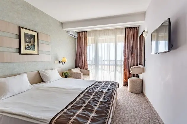 Standard Double or Twin room (3 adults)