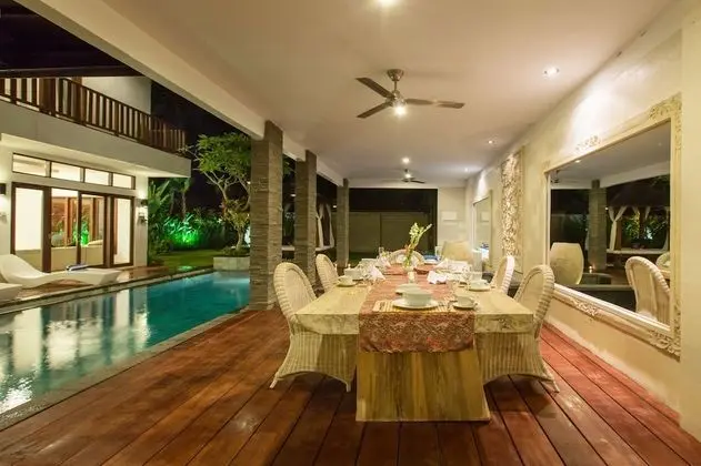 Family Villa, 2 Yatak Odası, Kişiye Özel Havuzlu, Bahçe Manzaralı