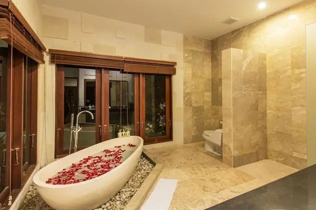 Family Villa, 2 Yatak Odası, Kişiye Özel Havuzlu, Bahçe Manzaralı