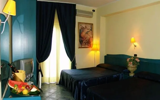 Tek Büyük Yataklı Oda