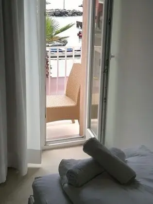 Classic Büyük Yataklı Tek Kişilik Oda, Liman Manzaralı, Denize Sıfır