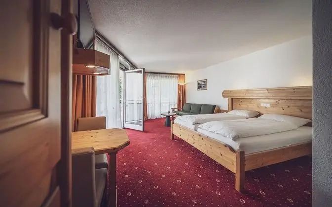 Tek Büyük Yataklı Oda (South)