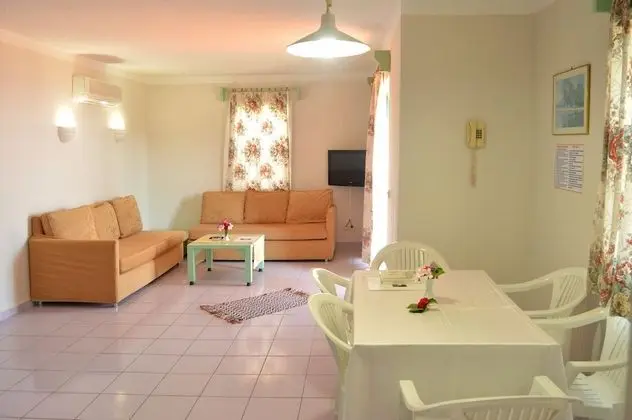 Family Apart Daire, 2 Yatak Odası, Bahçe Manzaralı, Bahçeli