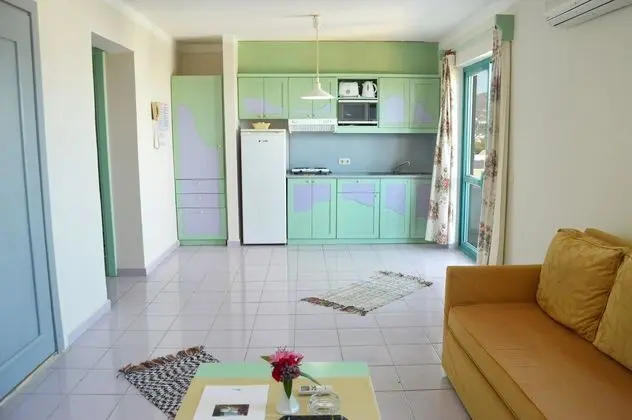 https://imagessl.etstur.com/files/images/hotelImages/test/TR/50517/l/OTURMA-ODASI2.JPG