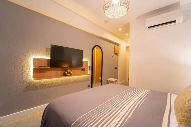 Standart Oda, Havuz ve Bahçe Manzaralı, Balkon veya Teraslı