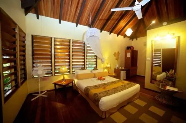 Bungalov, Okyanus Manzaralı (Ocean View Bure)