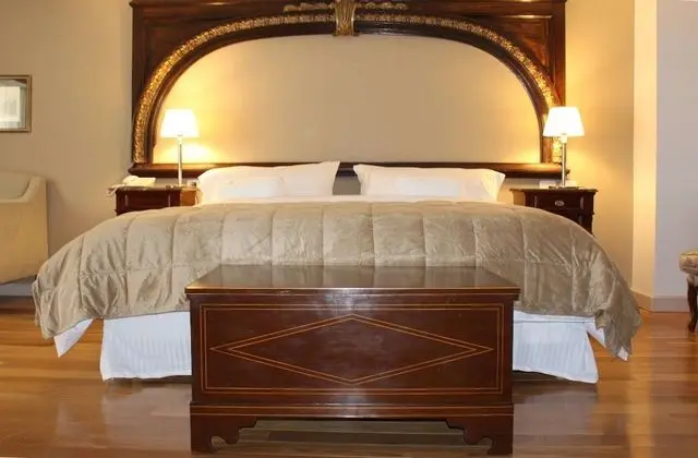 Executive Deluxe Suite