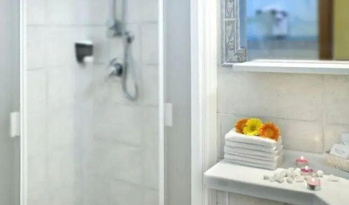 Basic Üç Kişilik Oda