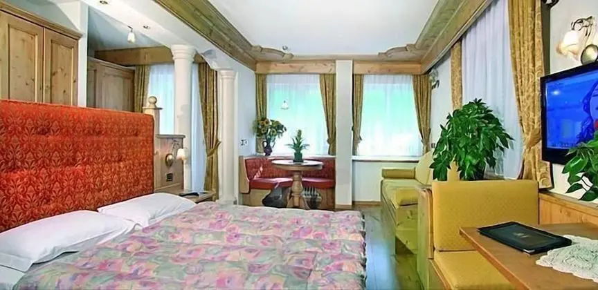 Classic Üç Kişilik Oda