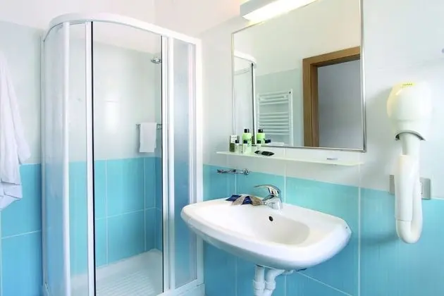 Economy Tek Büyük veya İki Ayrı Yataklı Oda